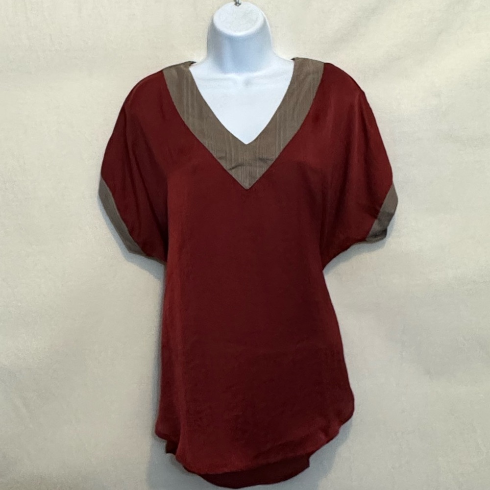 A-128 Melissa Paige Red & Cream Short Sleeve High Low‎ Pullover Blouse Size S